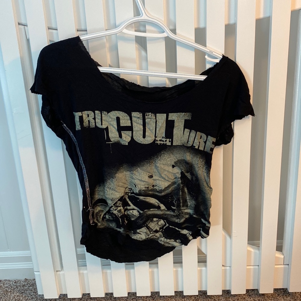 Women’s tshirt crop top